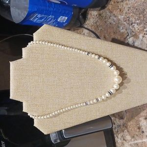 Contemporary Lightweight Faux Pearl Necklace w/Silver-Tone Rondel Bead A…